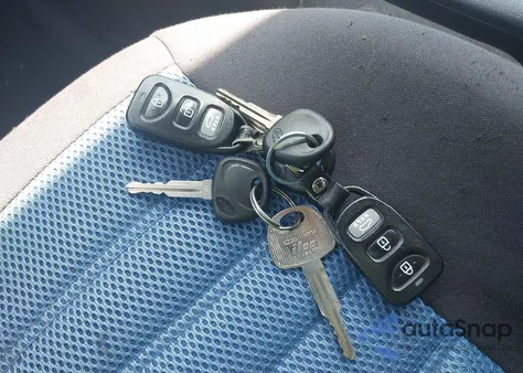 2019 Hyundai Elantra Sel z USA, uszkodzony, nr VIN 5NPD84LF0KH478250